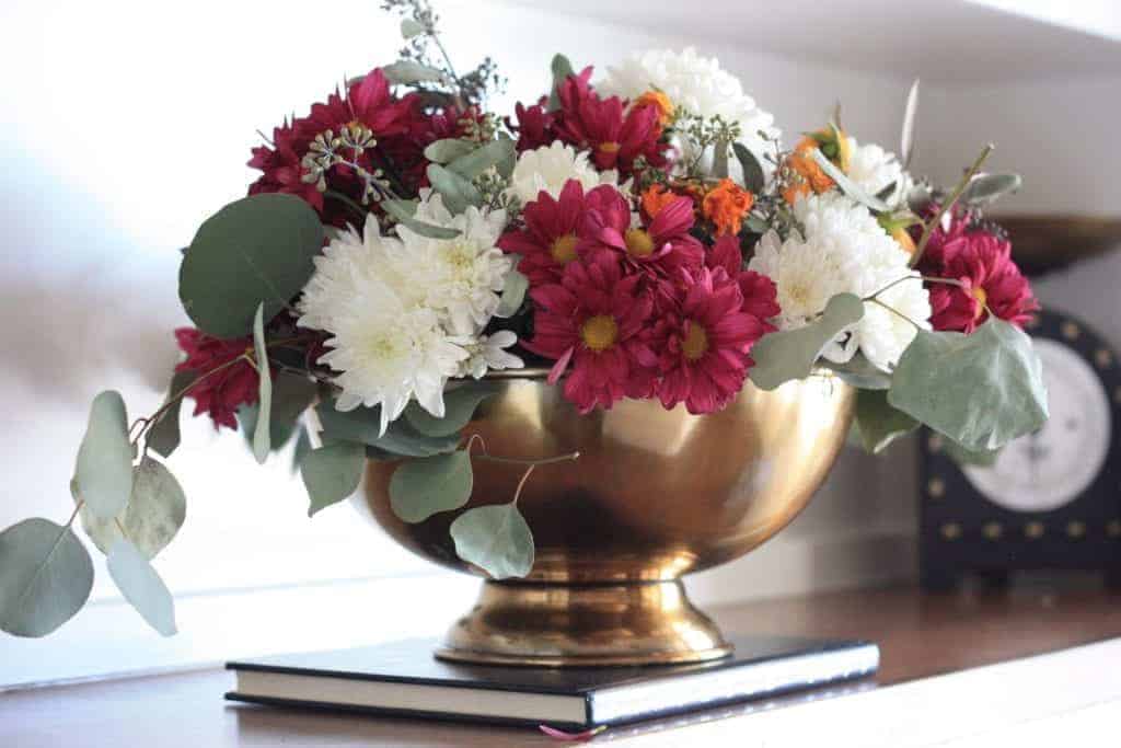 Learn how to make a beginner compote flower arrangement